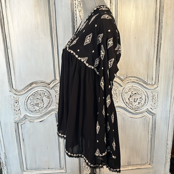 Free People Boho Floral Embroidered Oversized Top Folk Gypsy Gothic Witchy S/XS - Picture 6 of 11